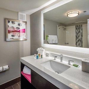 Premium Queen Room